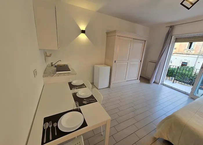 Πανσιόν Dimore Centro 4*